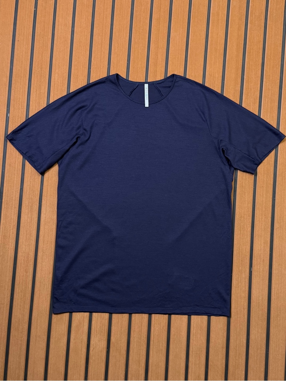 Arcteryx Veilance Cevian Short Sleeve T-Shirt Mens Large Navy Blue 2018 Outdoor